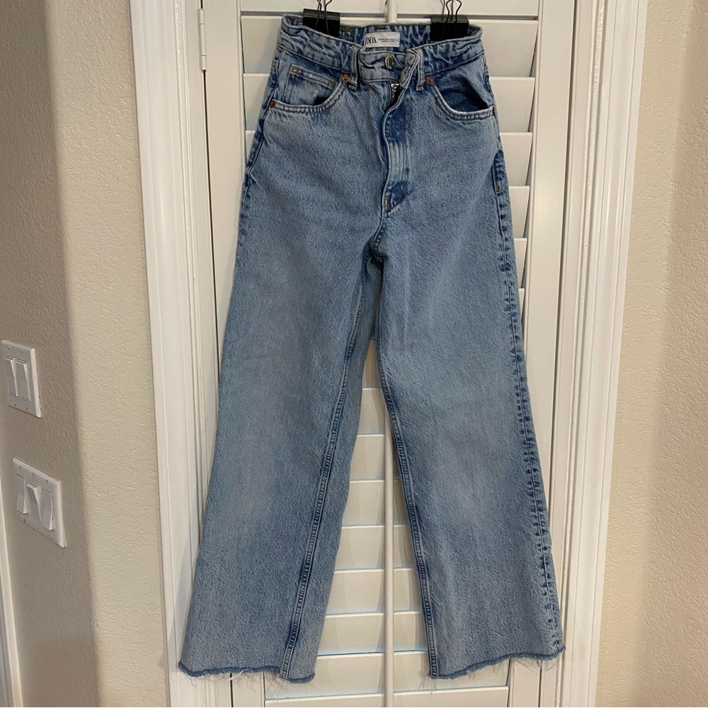 Zara Bootcut Raw Hem Jeans Size USA 2